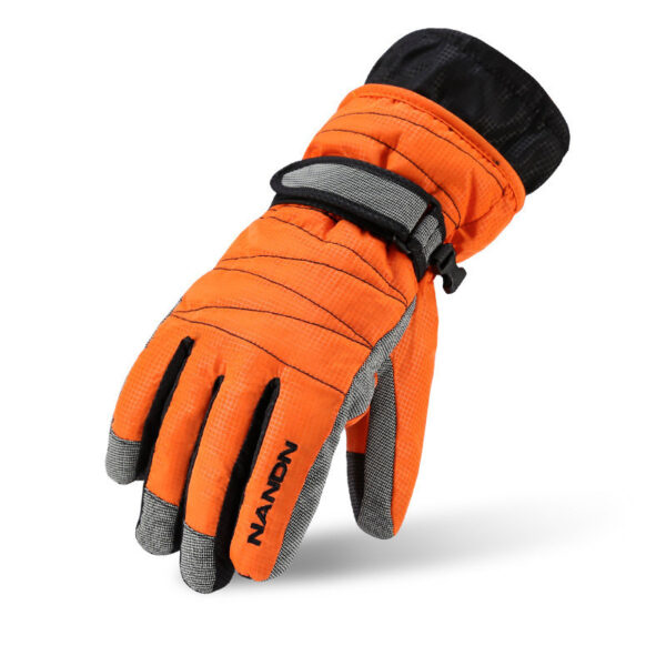 MaxProtect Winter Tech Gloves - Image 2